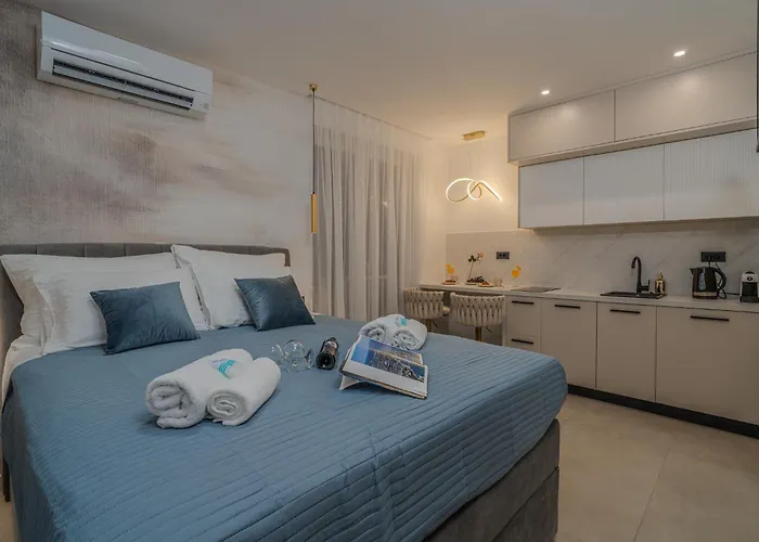Amaro Luxury Room & Studio Apartman With Balcony