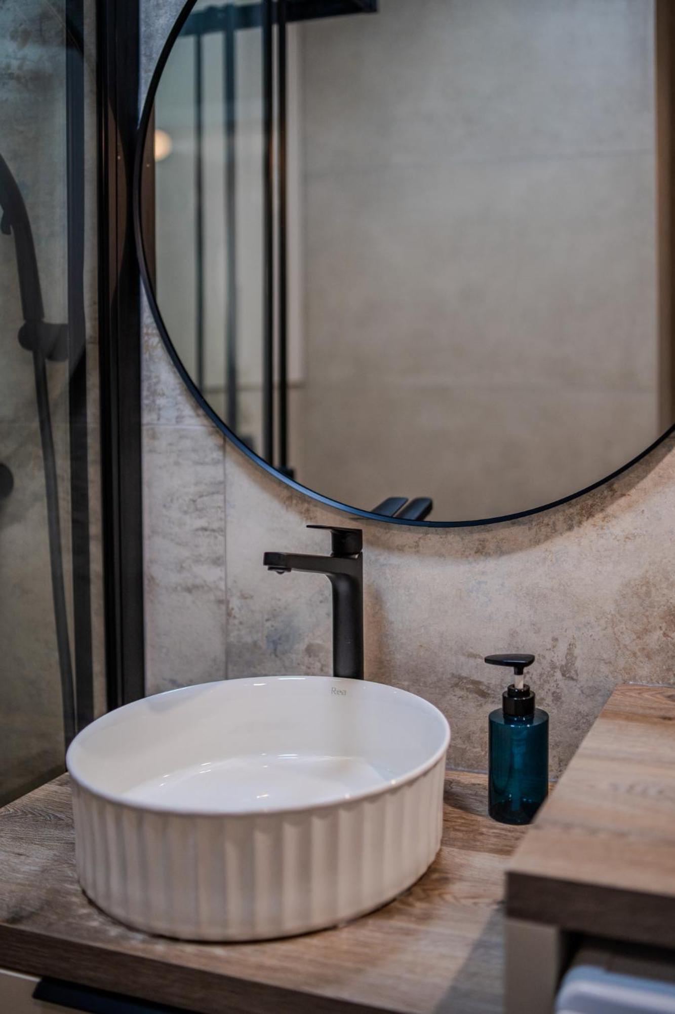 Appartamento Amaro Luxury & With Balcony Zara