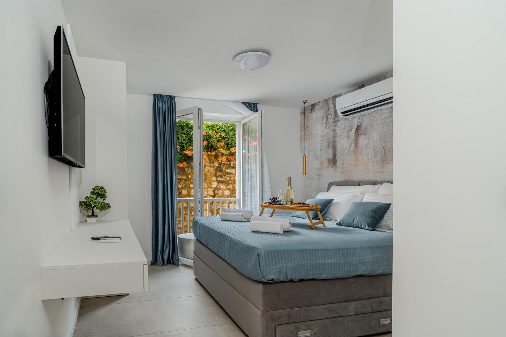 Amaro Luxury & With Balcony Apartment Zadar