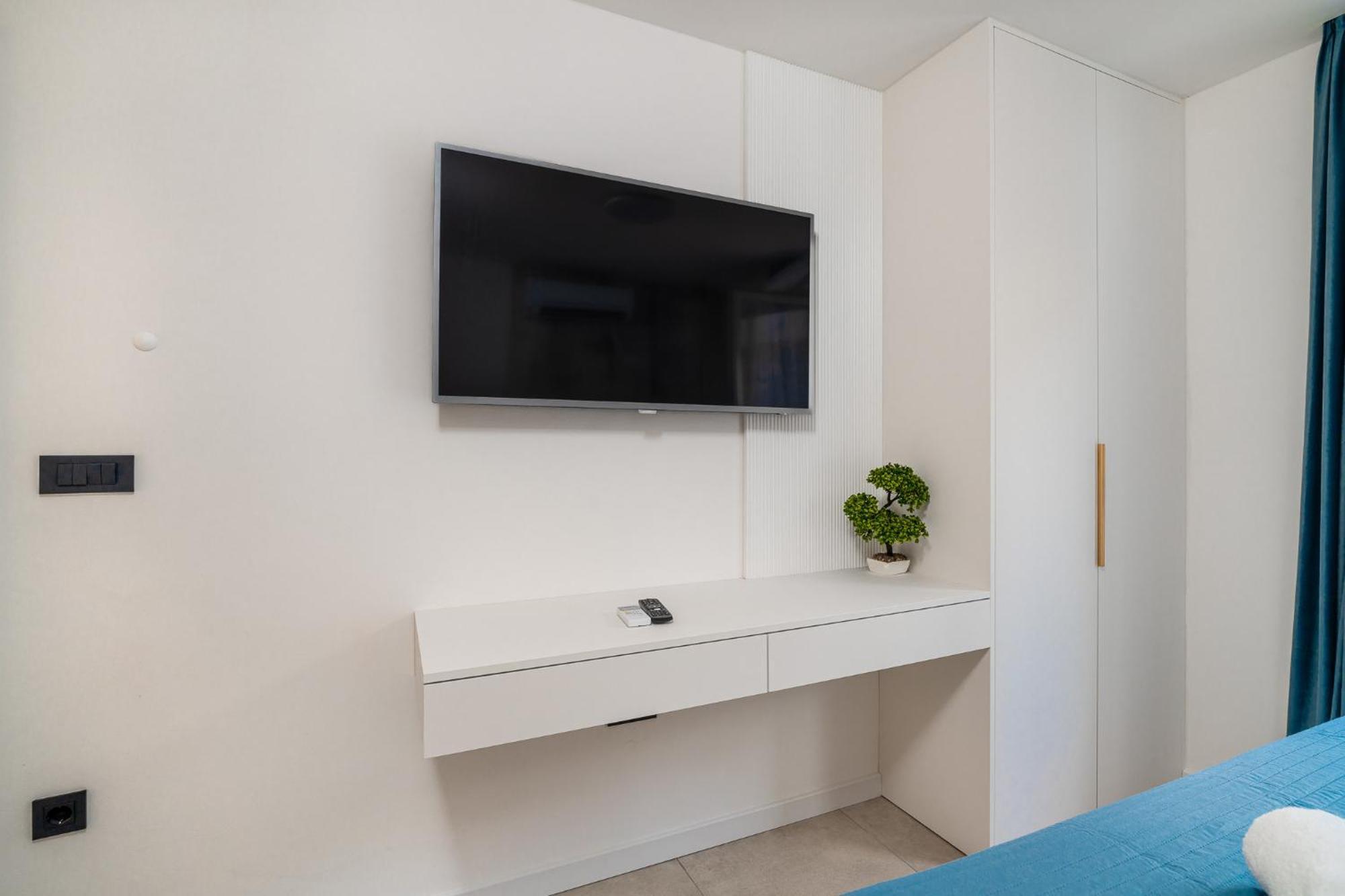 Apartment Amaro Luxury & With Balcony