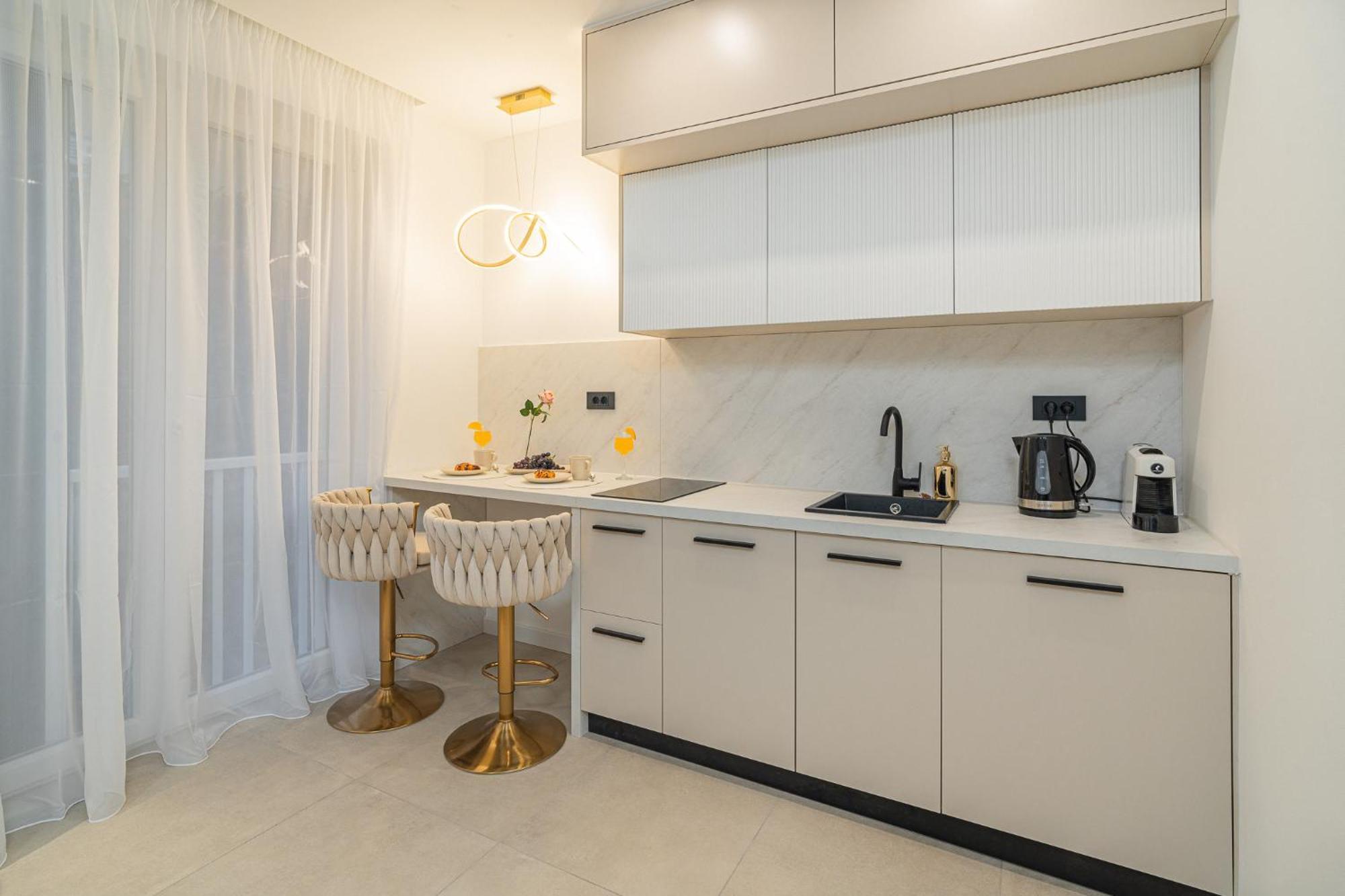 Amaro Luxury & With Balcony Zadar