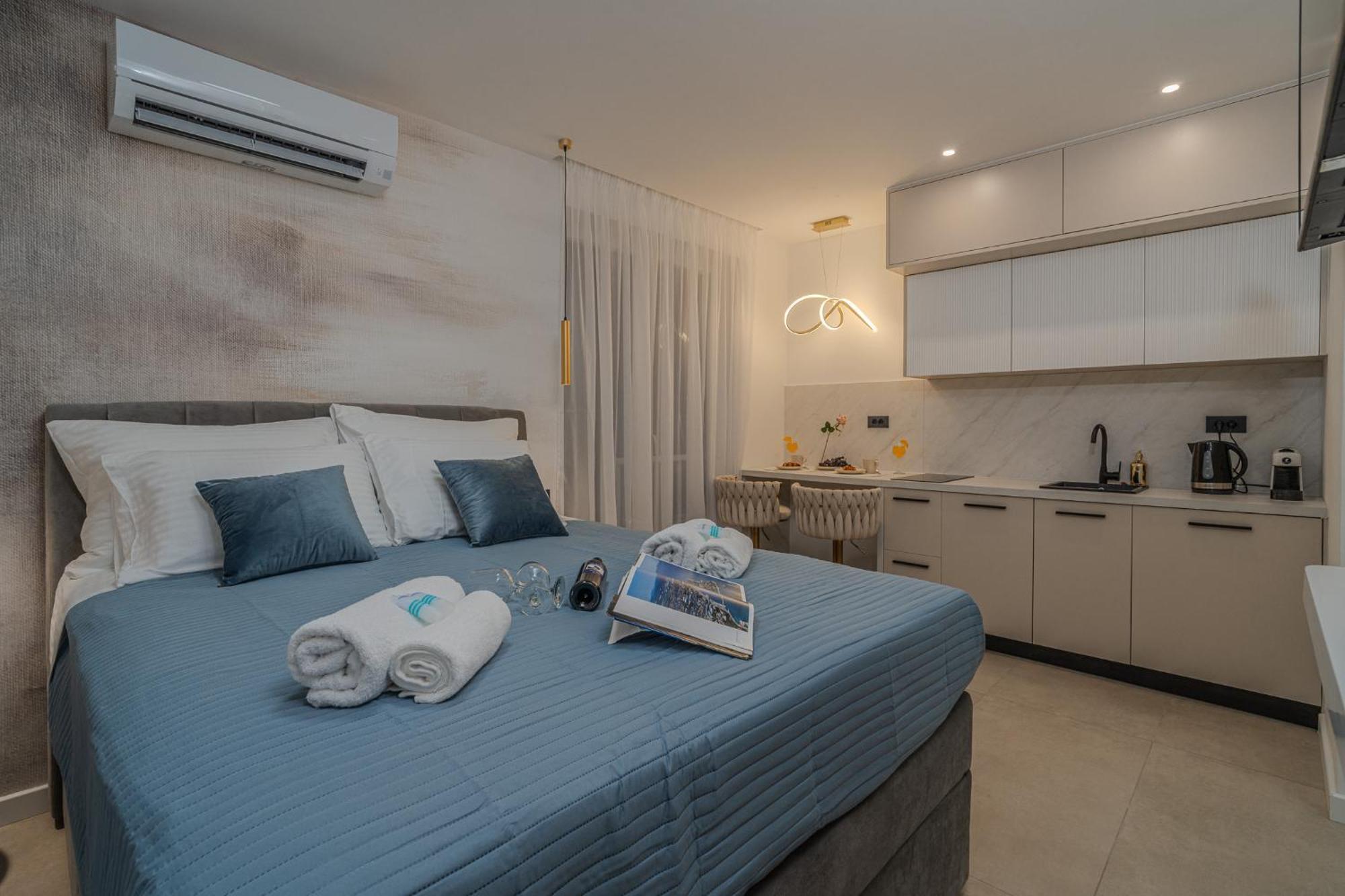 Amaro Luxury & With Balcony * Zadar